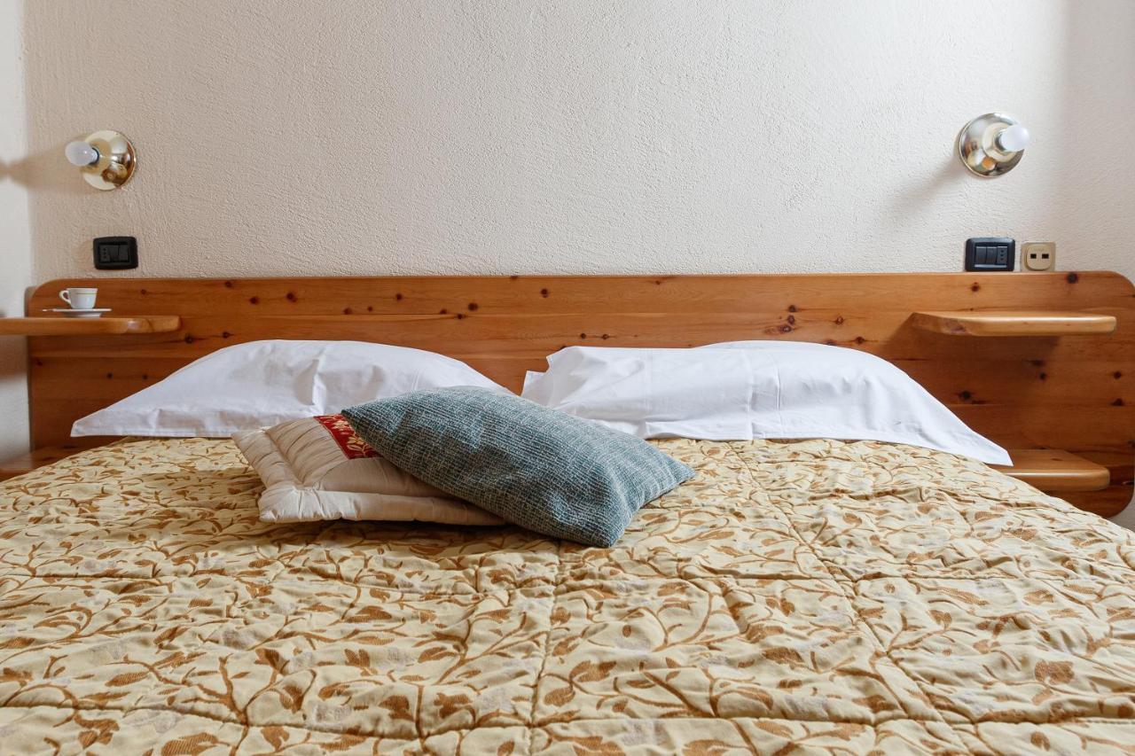 Hotel Villa Rina ボルミオ エクステリア 写真